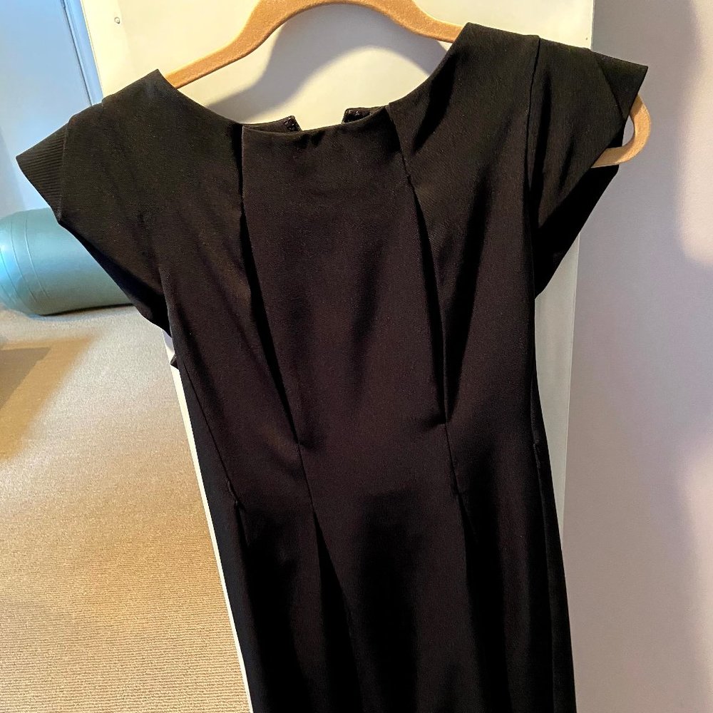 Womens Luxury designer Black Halo black dress
